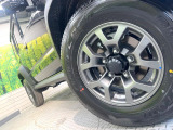 【純正アルミホイール】外観にマッチした純正アルミホイールを装着しております。各種社外アルミホイールや、スタッドレスタイヤも取扱いしております。是非ご相談ください♪