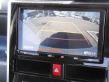 【バックモニター】バックモニター搭載で車庫入れ安心!バック中の死角部分がモニターに映し出されるので安全性がアップします!!