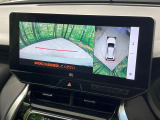【パノラミックビューモニター】専用のカメラにより、上から見下ろしたような視点で360度クルマの周囲を確認することができます☆死角部分も確認しやすく、狭い場所での切り返しや駐車もスムーズに行えます。
