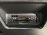 いまや快適なカーライフに欠かせないETCが付いています。