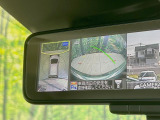 【アラウンドビューモニター】専用のカメラにより、上から見下ろしたような視点で360度クルマの周囲を確認することができます☆死角部分も確認しやすく、狭い場所での切り返しや駐車もスムーズに行えます。