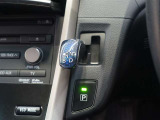 エレクトロシフトマチック(電子式シフトレバー)を採用しております(^^♪直感的に操作することができます!