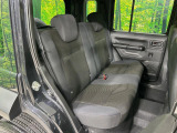 後部座席も気になるようなキズ・汚れやへたり等、大きなダメージはなく、良好な状態です。