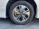 純正アルミホイール付です
