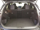 開口部の広いラゲージスペースは、ゴルフバックなどの荷物もラクラク積み込めます。