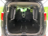 普段のお買い物や通勤、送迎等に十分な荷室スペースを確保しております。セカンドシートを倒すと、大きな荷物の積載も可能です♪