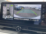 上から見たような画像で車庫入れなどに便利なアラウンドビューモニター