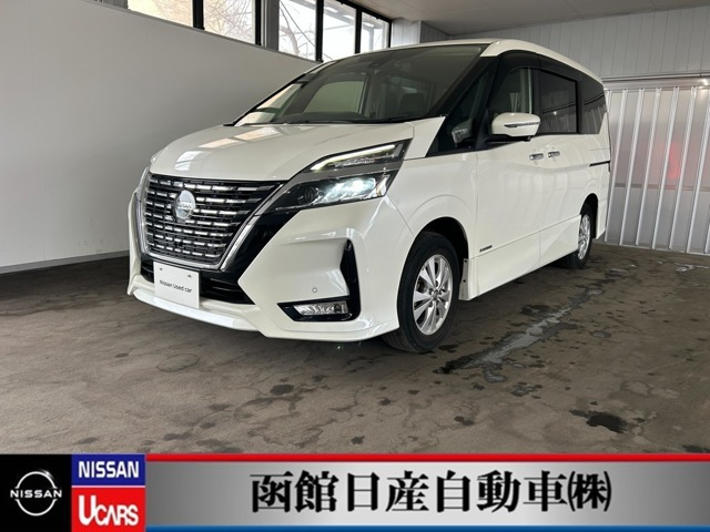 セレナ 2.0 ハイウェイスターV 4WD 