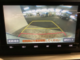 バックモニター付きで、車庫入れやバック時の後方確認をサポート。