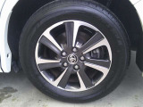 純正16インチアルミホイール!ボディにバッチリ合ってます!