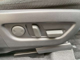 【運転席10Wayパワーシート&ドライビングポジションメモリー機能】運転手にあったシートパターン設定可能です。
