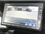 バックをするとき自動でリアの様子が映る『リアカメラ』付き!ナビ画面で確認しながらバックができますから安心ですね。でも、目視も大切ですよ!安全第一でお願いします!