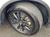 純正アルミ装着!タイヤの溝もバッチリです☆
