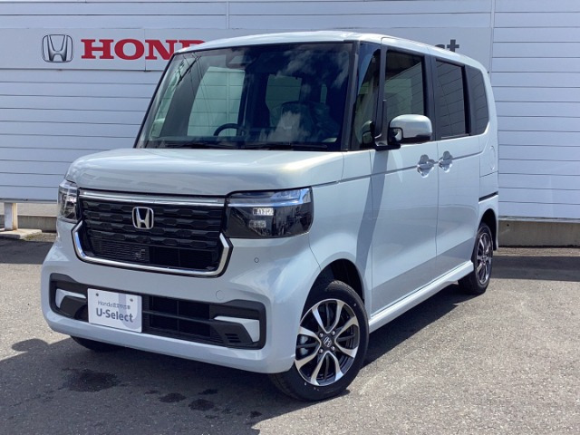 N-BOXカスタム  カスタム 660 4WD