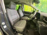 運転席シート廻りは使用感も少なく、良好な状態となっています。丁寧に使われていたことがよくわかりますね。