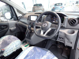 ★ご契約から納車まで担当営業を中心に各スタッフ全員が協力して迅速に進めさせていただきます。契約後車庫証明等の手続き中に納車前車検又は点検をさせて頂きベストな態勢で納車の準備をさせて頂きます★