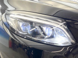 ●LEDヘッドライト:夜間走行時も良好な視界を確保し安心して運転できる高輝度LEDヘッドライトを装備!点灯速度が早く、消費電力も抑えられています。