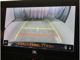 バックガイドモニターで、後方を確認しながら安心して駐車することができます。運転初心者も熟練者も必須の機能ですよ!