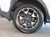 右後 アルミホイールは、カッコイイだけではなく、燃費にも影響するアイテムなんですよ!「*ホイールロックナットは展示用です」