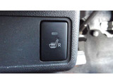 運転席にはシートヒーターが付いてるので寒い朝でも快適。