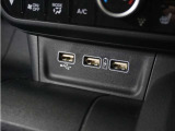 ◆USBチャージャー◆使いやすい場所に装備されています。