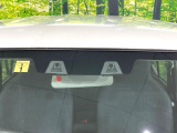 【スズキ セーフティサポート】走行中に前方の車両等を認識し、衝突しそうな時は警報とブレーキで衝突回避と被害軽減をアシスト。より安全にドライブをお楽しみいただけます。