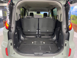 普段のお買い物や通勤、送迎等に十分な荷室スペースを確保しております。セカンドシートを倒すと、大きな荷物の積載も可能です♪