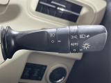 【オートライト(AUTO)】外の明るさをシステムが感知して、自動でヘッドライトが点灯します!ヘッドライトをつけ忘れを防ぐ便利機能です。
