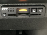 ハンドルの右下にETCがついています。高速道路の料金所の通過も楽々です!。 カードの取り出しもしやすい場所についています。