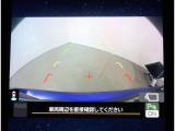 リヤビューカメラ装着済み!純正ならではのスッキリとした装着感です!R(リバース)に連動して後方視界をナビ画面に映し出します!
