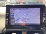 ディラーオプションの純正メモリーナビ フルセグTV(MM321D-L)が装着されています。
