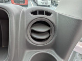 運転席のエアコン吹き出し口です。
