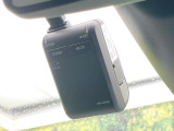 【ドライブレコーダー】ドライブレコーダー装備!走行中はもちろん、あおり運転や事故に遭遇した際、映像で記録し、万一のリスクに備えます。※記録用SDカードはお客様ご自身でご準備いただく必要があります。