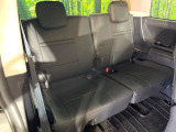 3列目シートはもちろん状態良好☆大人でもゆったりと座って頂けますので、大人数でのお出かけもラクラクです♪ご家族で、気の知れた仲間で、ドライブに行くのが楽しみですね♪