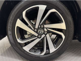アルミホイール付き!「純正」なので車のデザインともマッチしています。お洒落は足元から。。。といいますから♪