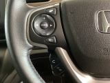 ハンドルにオーディオの操作スイッチが装備されています!視線を前方から外さずハンドルから手を離さずに操作できるのでとっても安全ですね♪