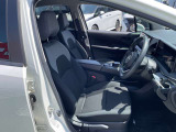 適度なホールド感と快適な座り心地の運転席シートまわり!