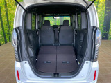 普段のお買い物や通勤、送迎等に十分な荷室スペースを確保しております。セカンドシートを倒すと、大きな荷物の積載も可能です♪