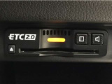 【ETC車載器】もはや必須アイテムのETCを搭載!高速道路のご利用時にとても便利!わずらわしい料金所での現金支払いが不要となりスムーズに通過できます♪