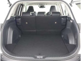 広々としたラゲージスペースを備えています。大きなものや長さのある荷物もしっかりと積み込めます。