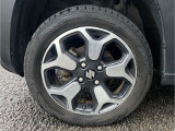 【純正ホイール】外観にマッチした純正アルミホイールを装着しております。