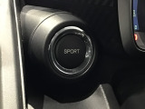 スポーツモードにするとエンジン音があがり、アクセルのレスポンスが良くなります♪