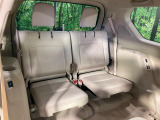 3列目シートはもちろん状態良好☆大人でもゆったりと座って頂けますので、大人数でのお出かけもラクラクです♪ご家族で、気の知れた仲間で、ドライブに行くのが楽しみですね♪
