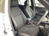 シートはフィット性も良く、楽な運転姿勢を保てます。