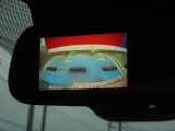 バックカメラ付きですので、車庫入れも安心して出来ます!画像はバックミラーに映し出されます。