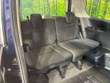 3列目シートはもちろん状態良好☆大人でもゆったりと座って頂けますので、大人数でのお出かけもラクラクです♪ご家族で、気の知れた仲間で、ドライブに行くのが楽しみですね♪