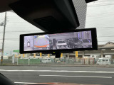 悪天候や荷物で後方の確認がしにくい時もミラーに映像で映してくれるインテリジェントルームミラーです。