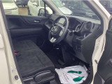 内装ルームクリーニング済みです。しっかり綺麗にしていますので、是非、お確かめください。納車時にはもう一度キレイにいたしますよ!