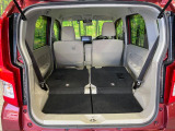 後席を格納すると、これだけの広さが!シーンに合わせたシートアレンジで、大きな荷物も積むことが出来ます♪