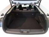 広々としたラゲージスペースを備えています。大きなものや長さのある荷物もしっかりと積み込めます。